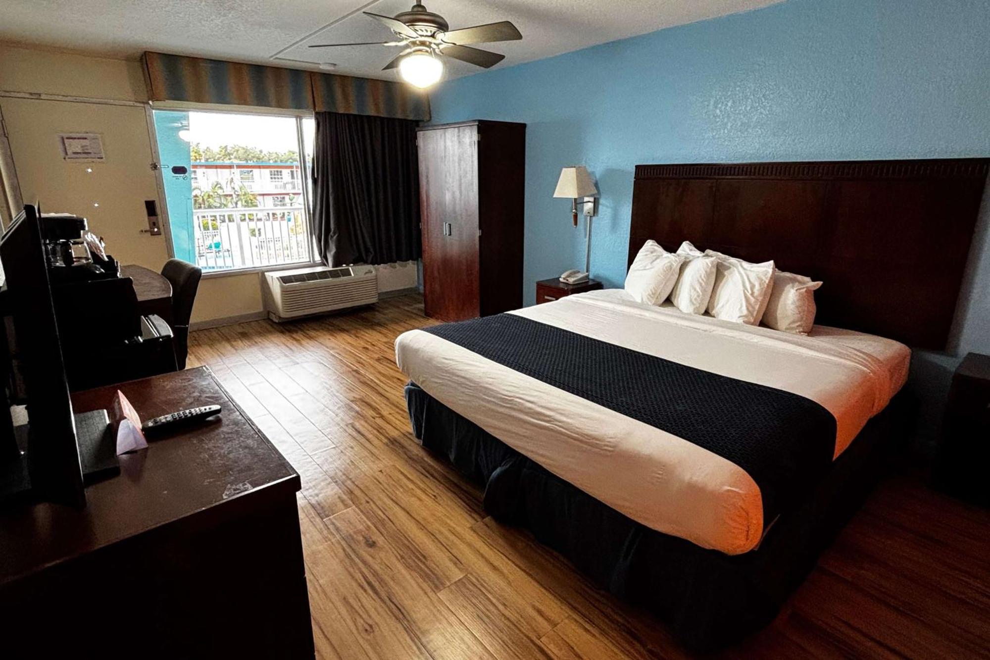 Ramada By Wyndham Flamingo Water Park Hotel Kissimmee Eksteriør billede
