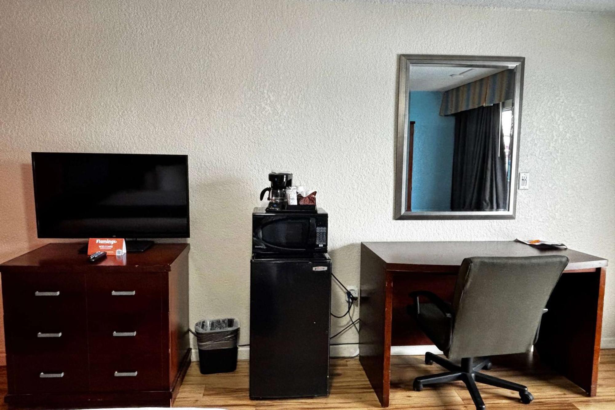 Ramada By Wyndham Flamingo Water Park Hotel Kissimmee Eksteriør billede