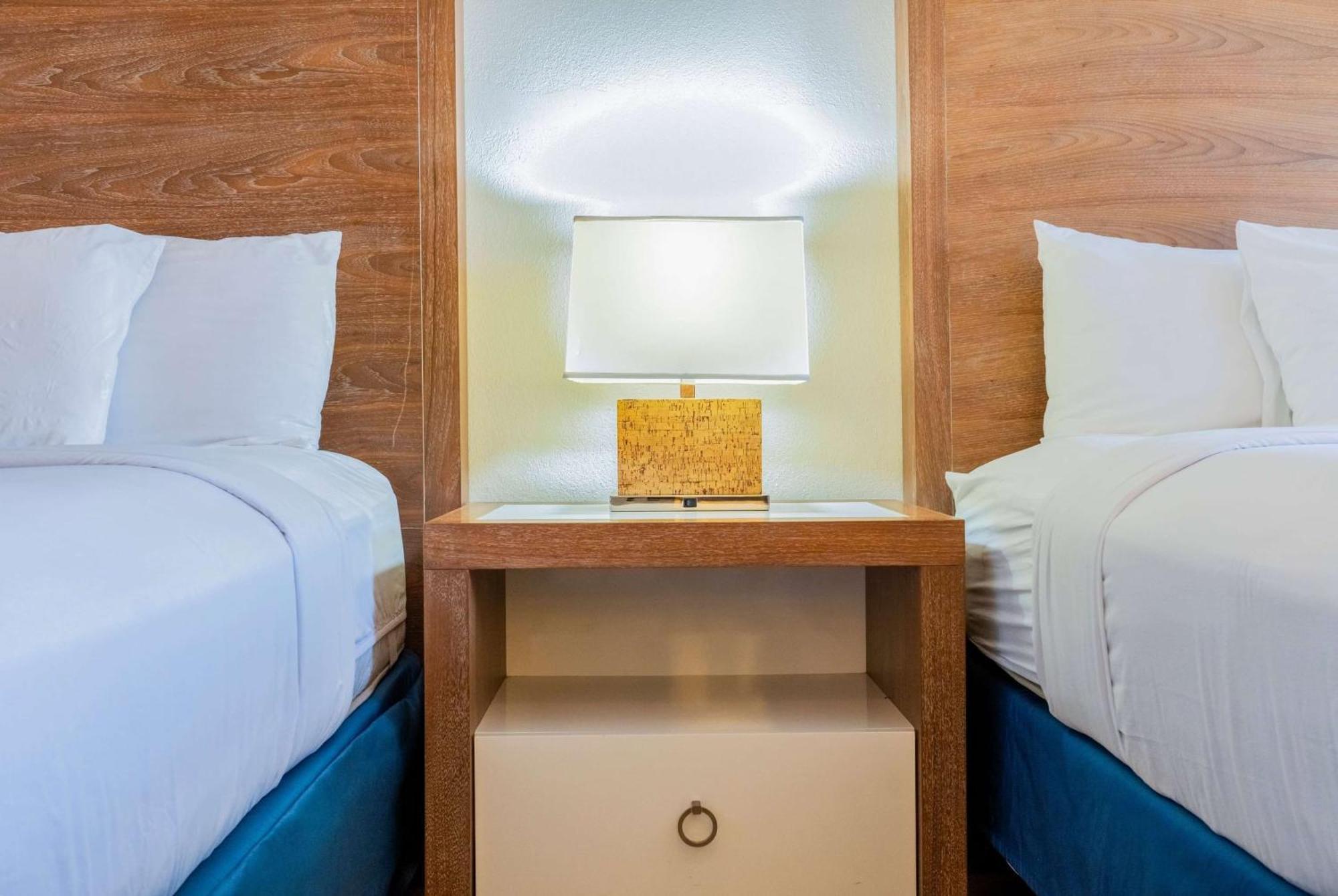 Ramada By Wyndham Flamingo Water Park Hotel Kissimmee Eksteriør billede