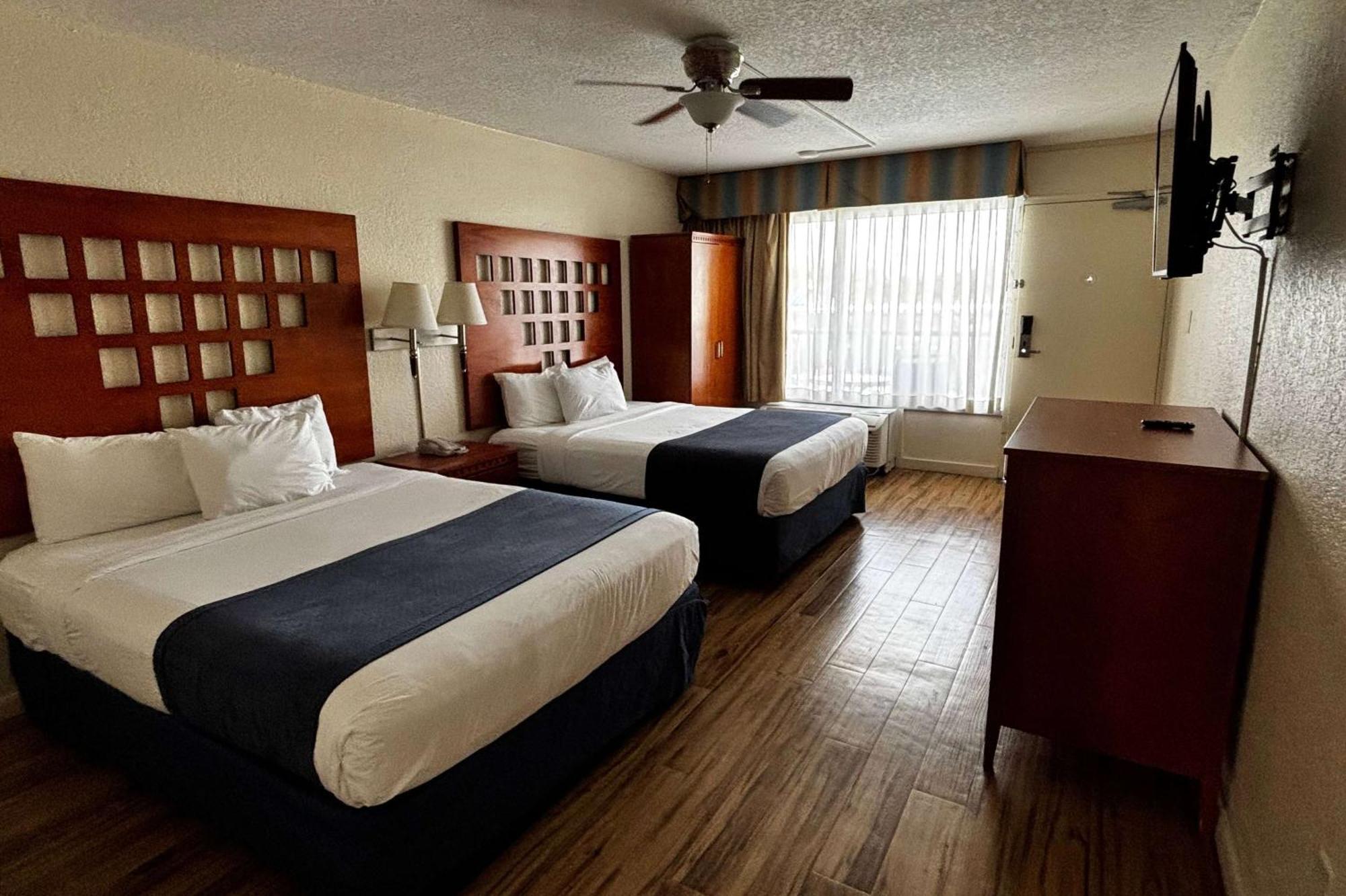 Ramada By Wyndham Flamingo Water Park Hotel Kissimmee Eksteriør billede