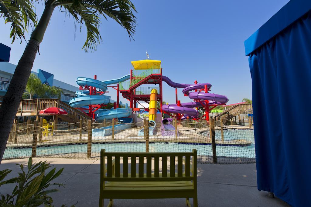 Ramada By Wyndham Flamingo Water Park Hotel Kissimmee Eksteriør billede